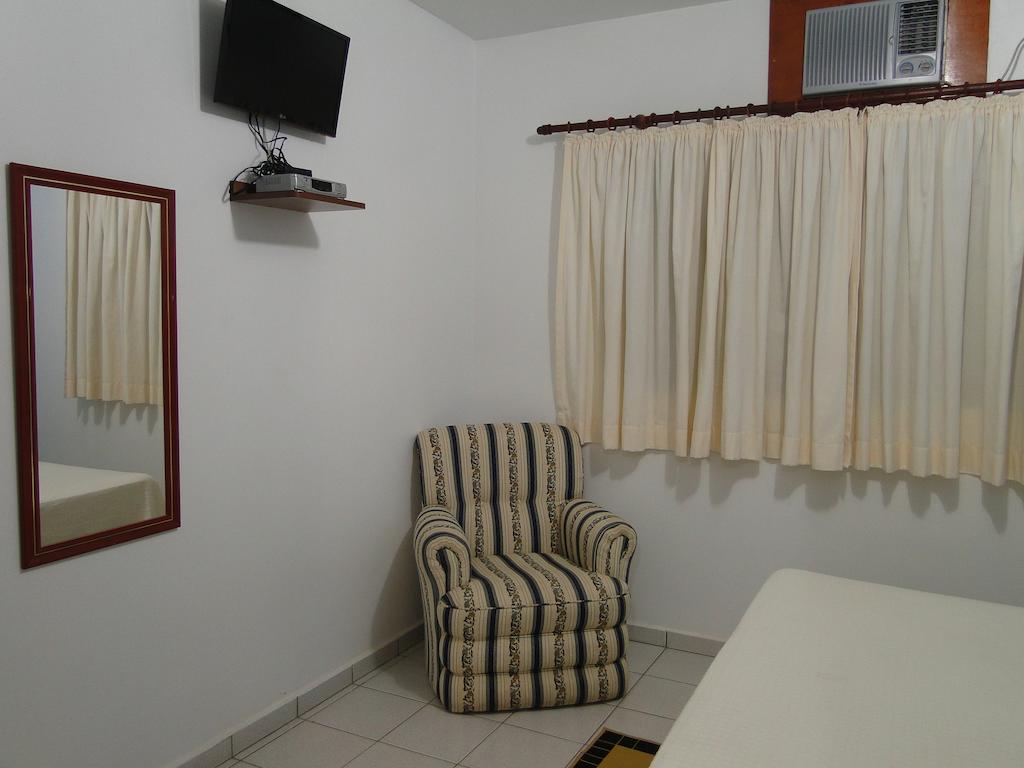 Hotel Pousada Vale do Sol em Pompéia Habitación foto